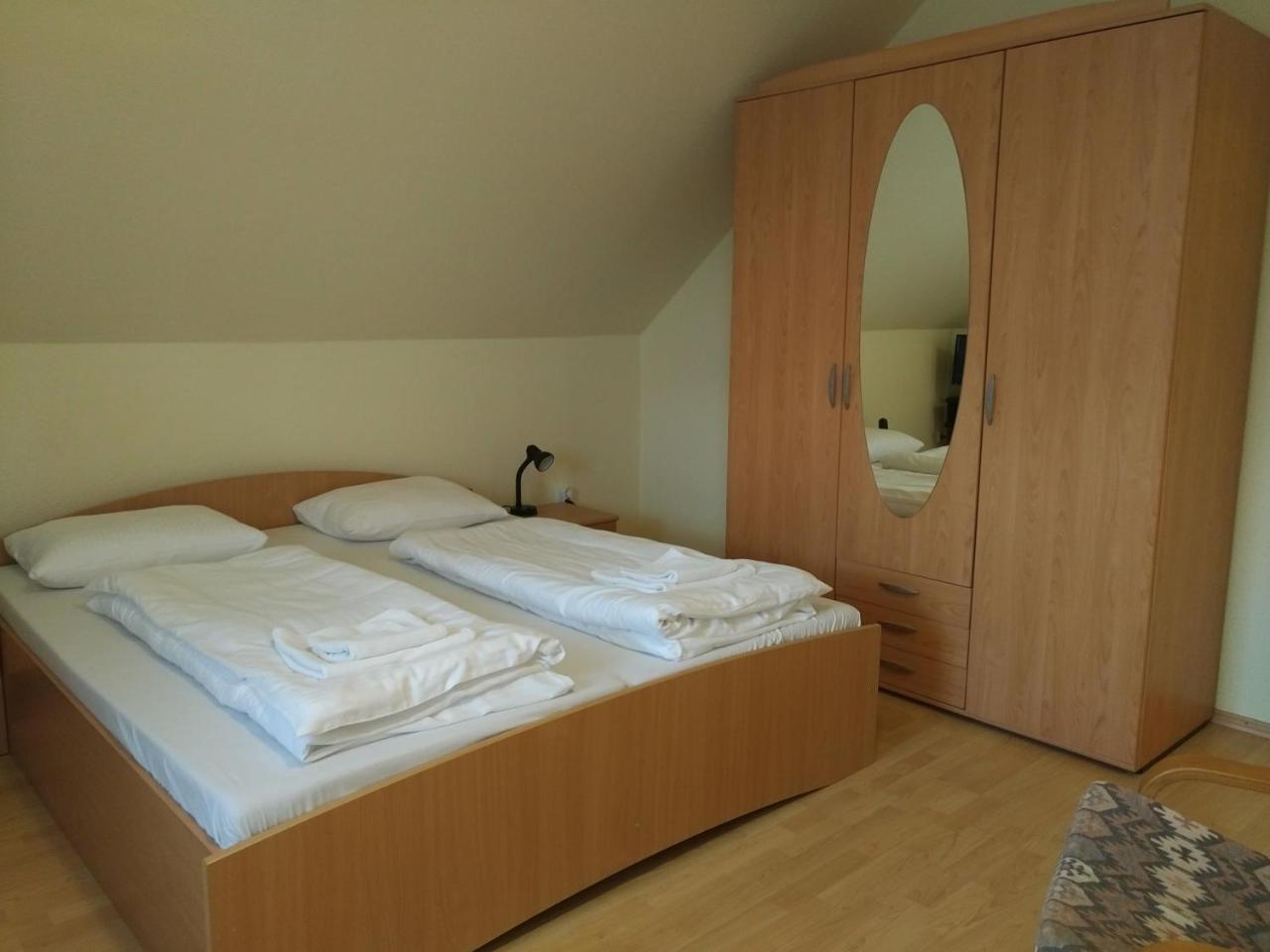 Villa Nova Hévíz Buitenkant foto