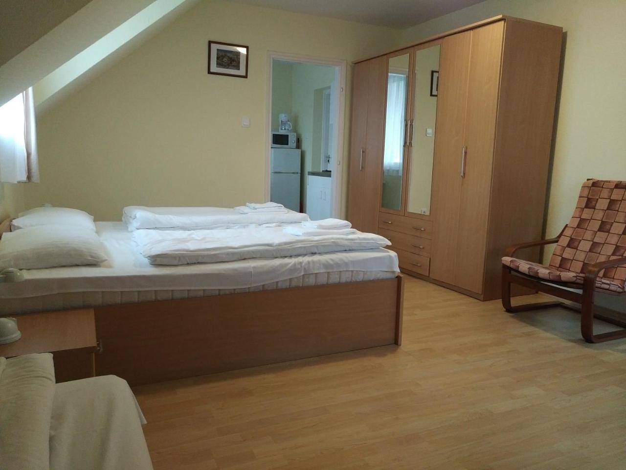 Villa Nova Hévíz Buitenkant foto
